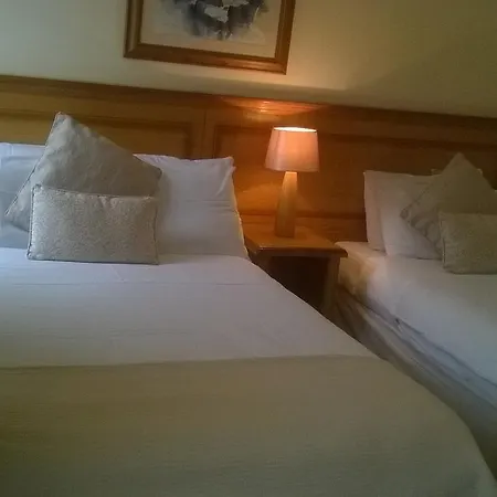 Hibernian Hotel